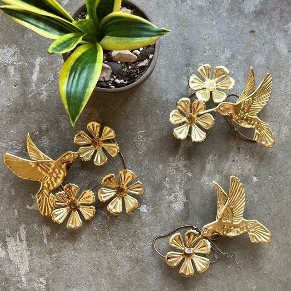 Vintage Other - Boho Hippie Humming Bird Gold Wall Décor